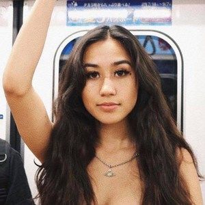 Meet your Posher, Angelica